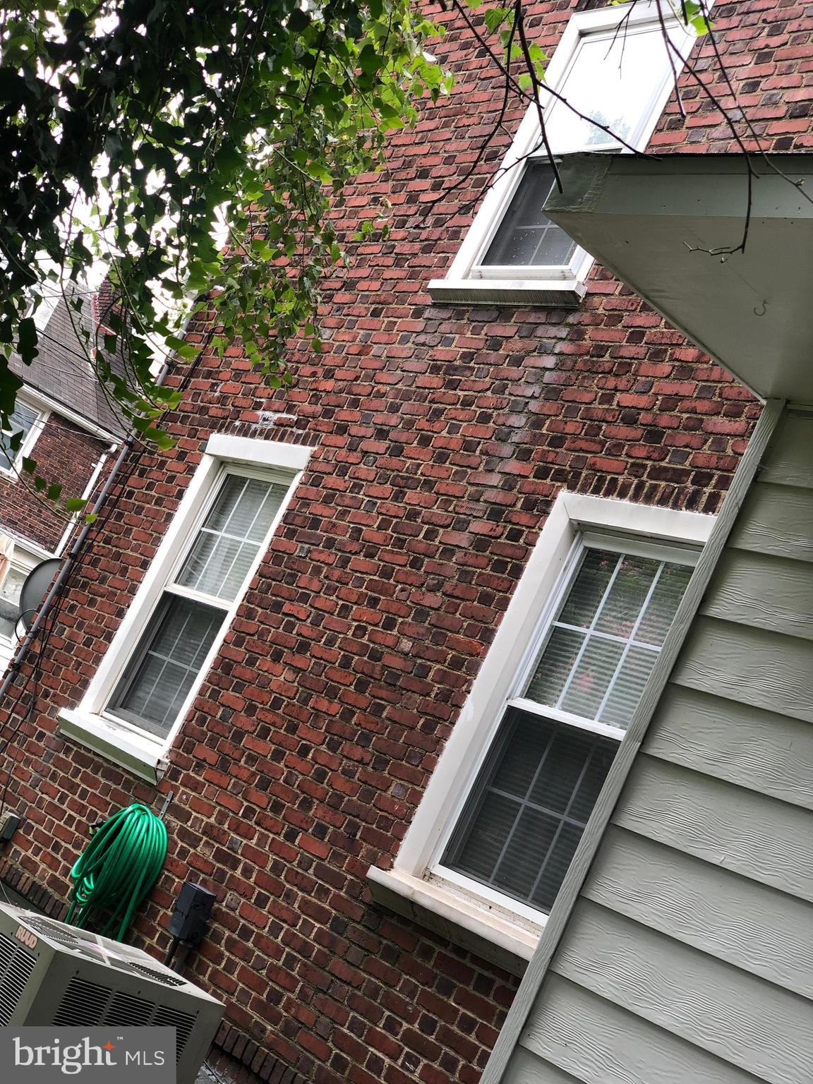 1086 Trent Road Camden, NJ 08104 - Photo 2 of 19 Side of property