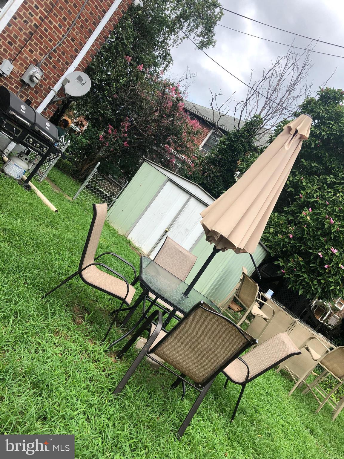 1086 Trent Road Camden, NJ 08104 - Photo 3 of 19 Backyard