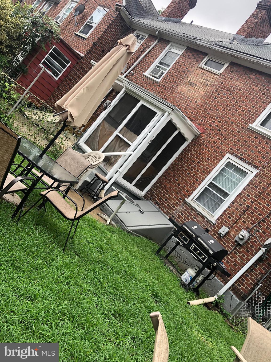 1086 Trent Road Camden, NJ 08104 - Photo 4 of 19 Backyard
