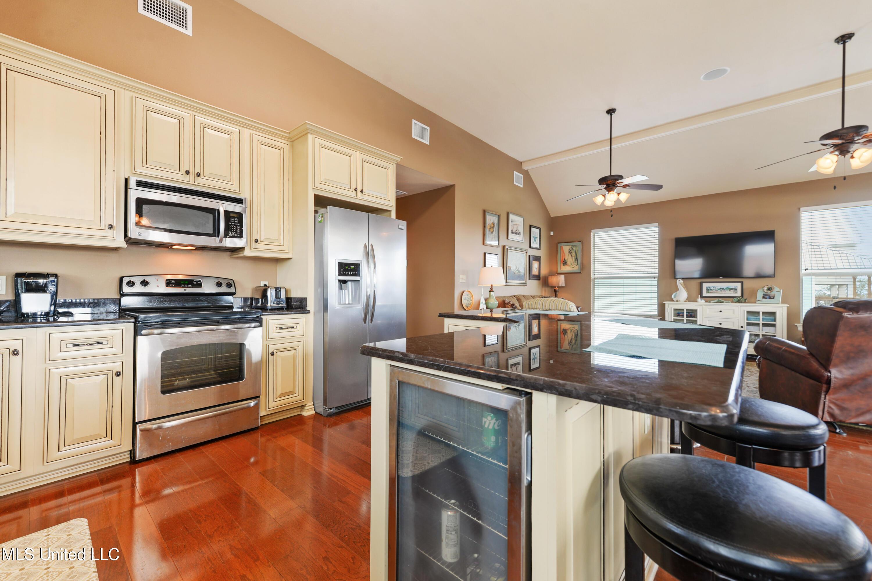 4069 Madagascar Street Bay St. Louis, MS 39520 - Photo 13 of 36 013