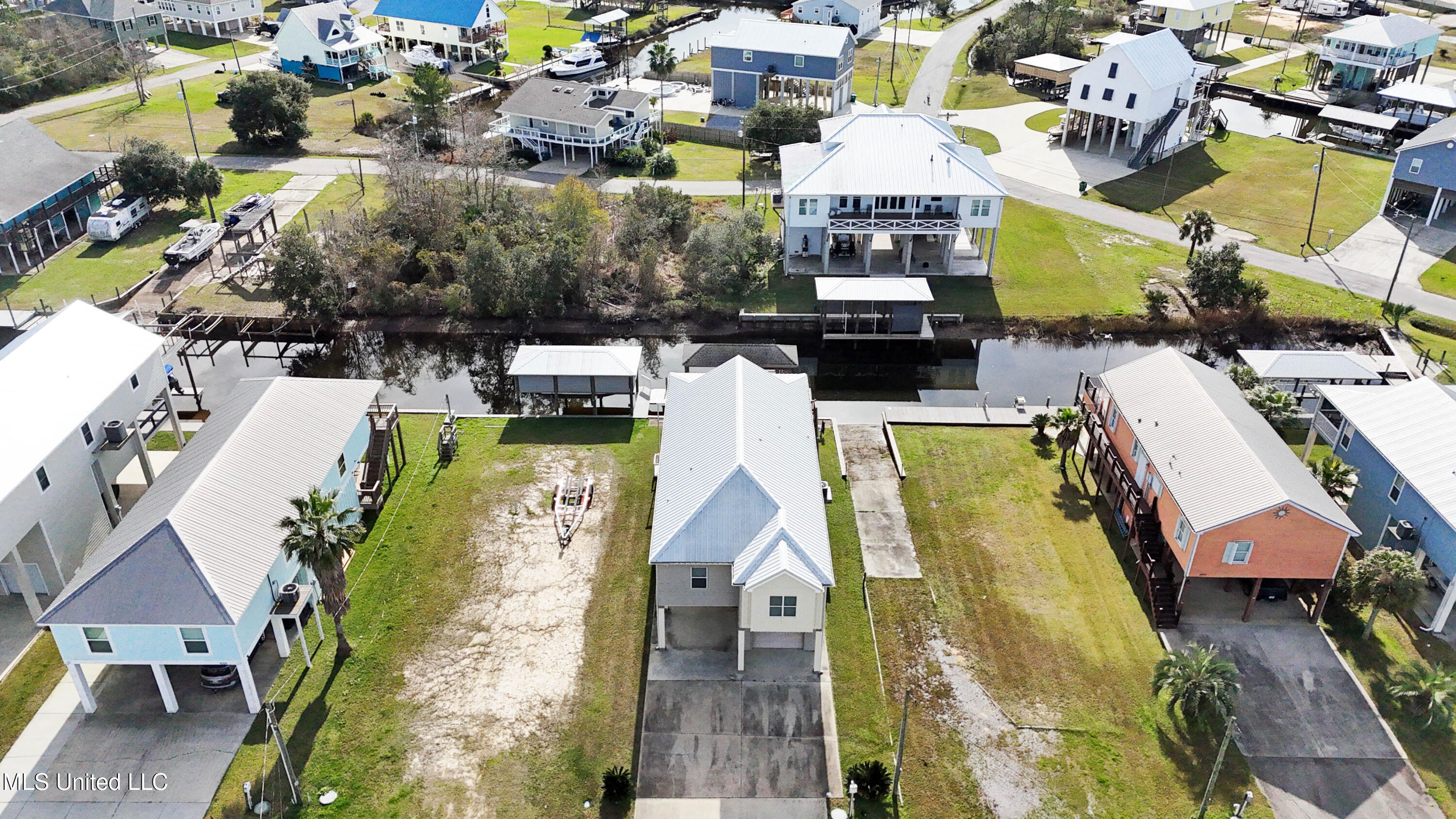 4069 Madagascar Street Bay St. Louis, MS 39520 - Photo 28 of 36 028