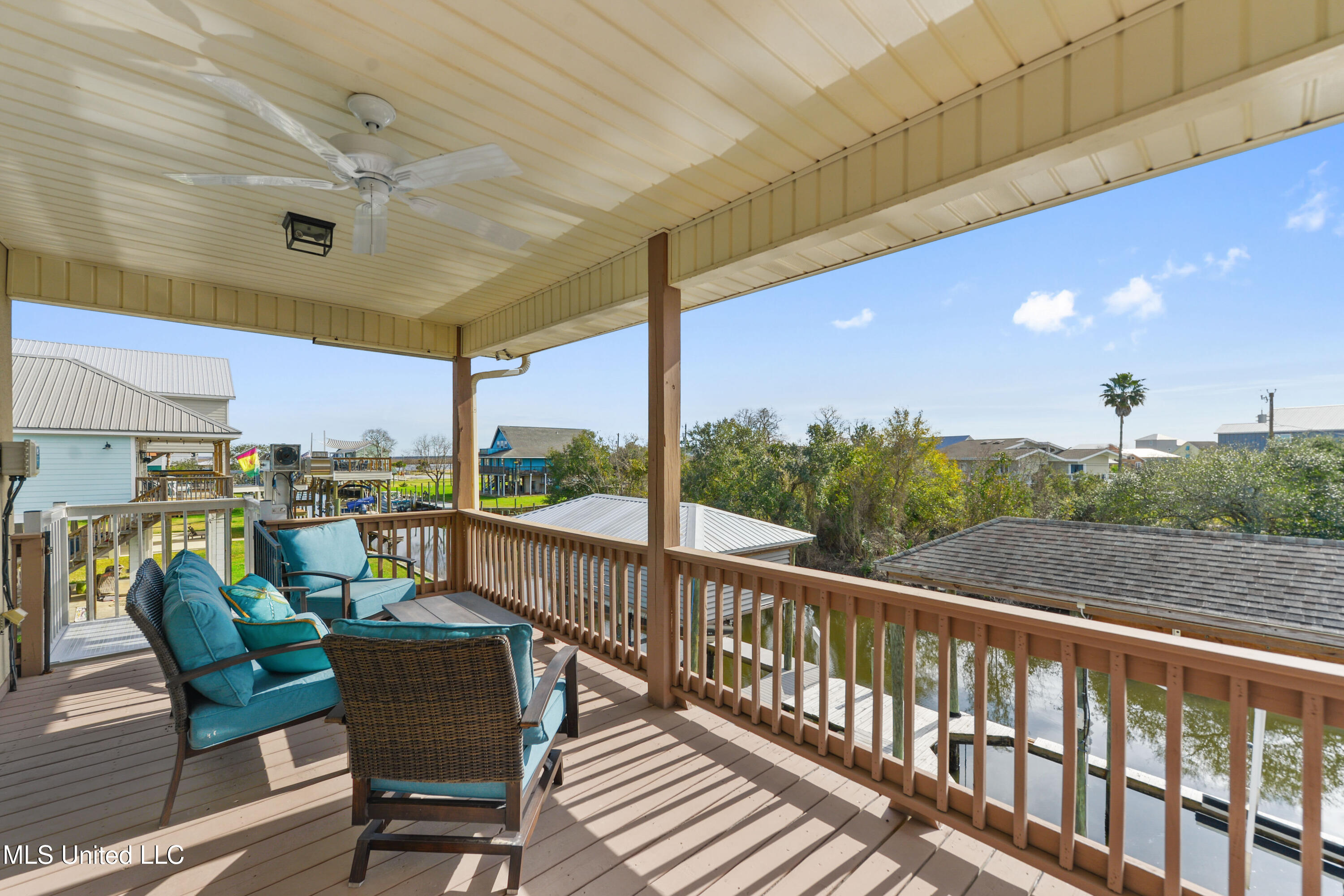 4069 Madagascar Street Bay St. Louis, MS 39520 - Photo 4 of 36 004