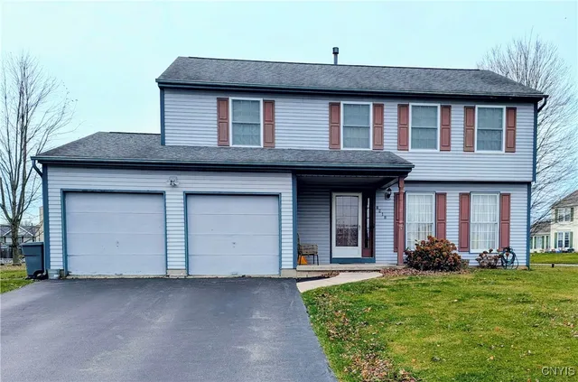 $339,900 | 8218 Perch Drive, Clay, NY 13090
