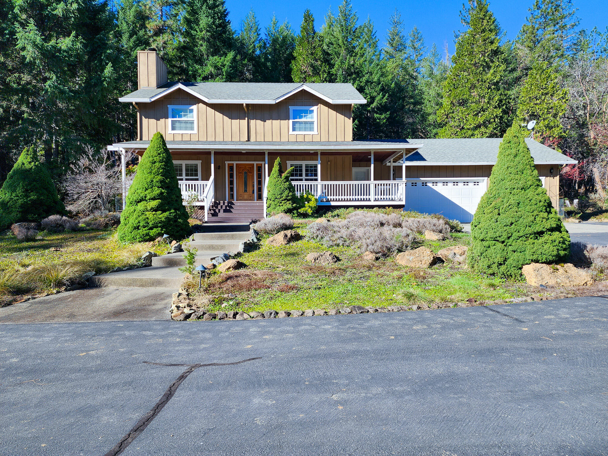 3795 Pleasant Creek Road Rogue River, OR 97537 - Photo 1 of 1 front 1