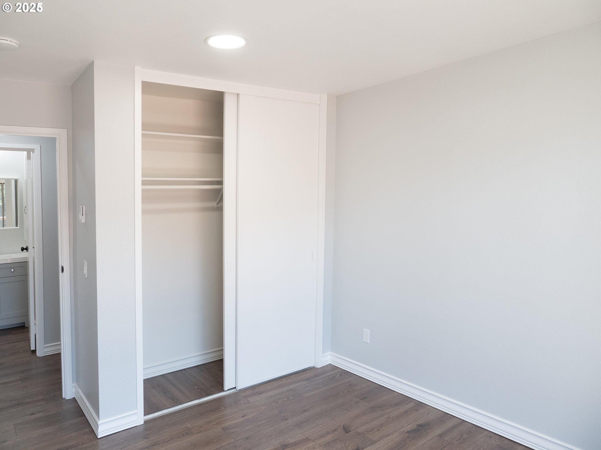 45 Eagle Crest Drive, Unit 407 Lake Oswego, OR 97035 - Photo 20 of 28 a view of an empty room