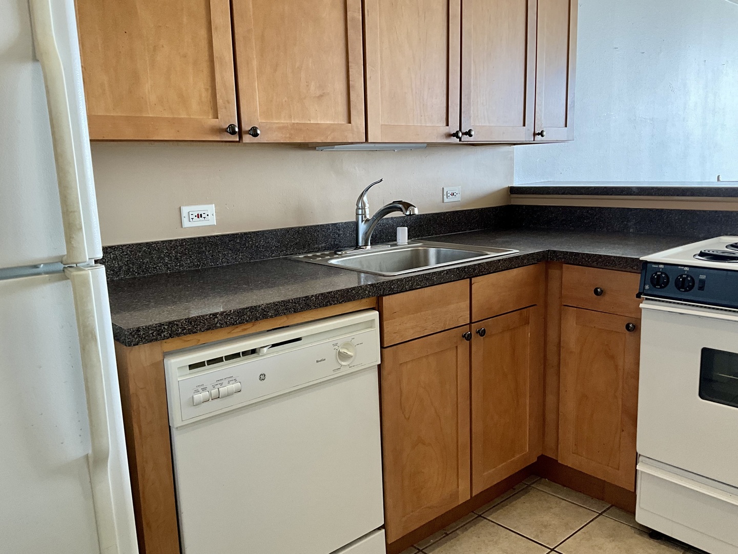 655 West Irving Park Road, Unit 3809 Chicago, IL 60613 - Photo 7 of 37 Gallery Image 7