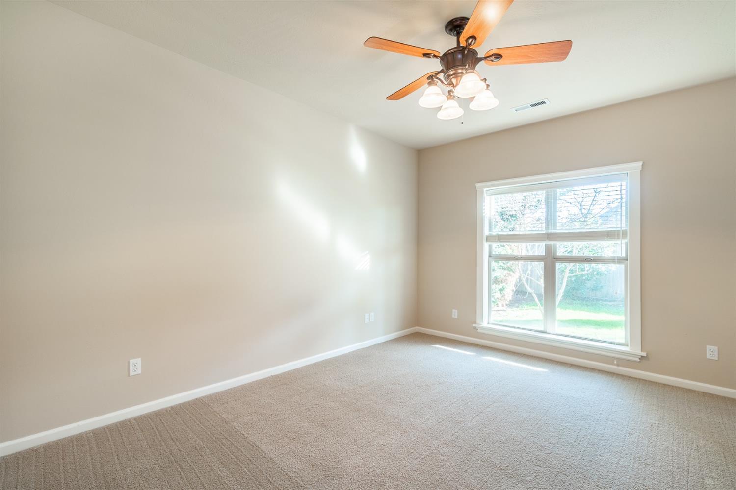 946 Pumpkin Ridge Eagle Point, OR 97524 - Photo 16 of 31 Additional Photo