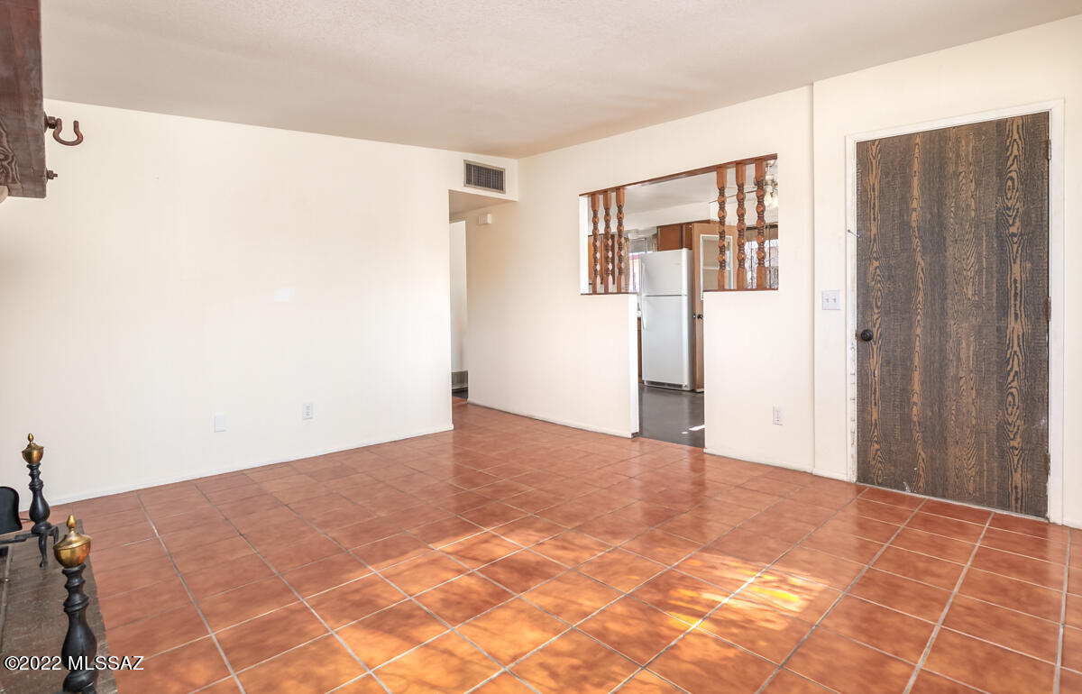 1356 West St Marys Road Tucson, AZ 85745 - Photo 4 of 21 Gallery Image 4