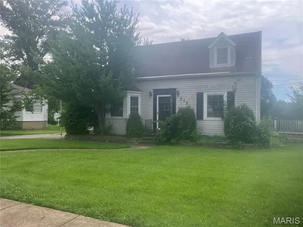 $205,000 | 512 West Legion Avenue, Columbia, IL 62236