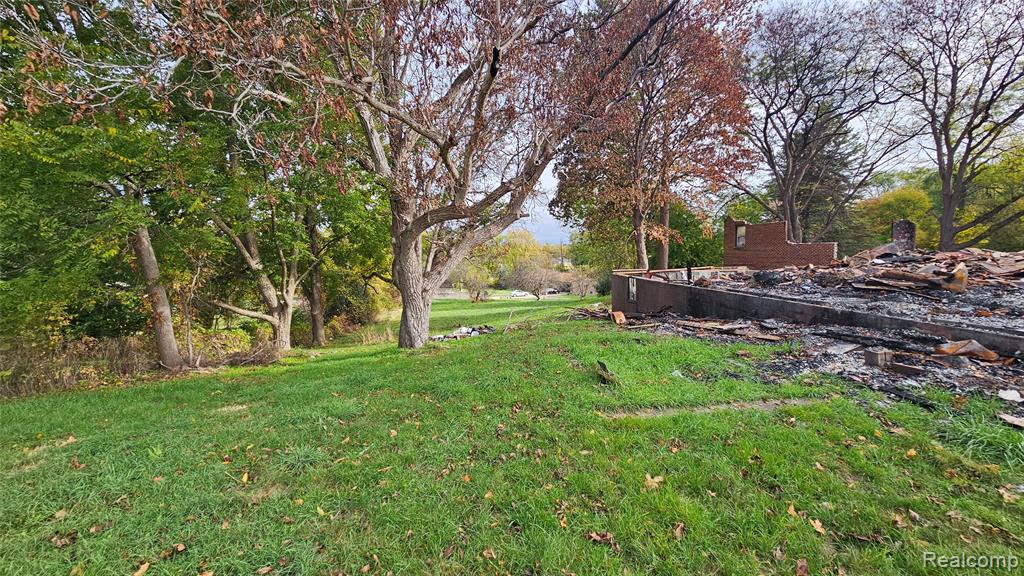 4022 Beecher Road Flint, MI 48532 - Photo 4 of 7