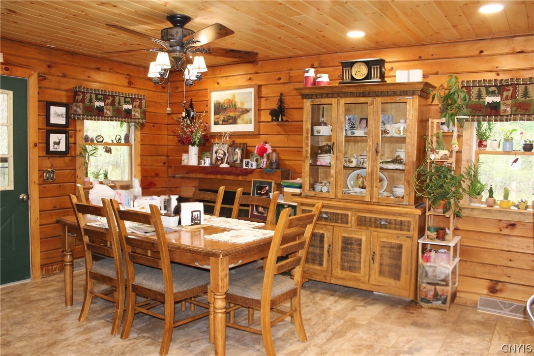 10983 River Road Florence, NY 13316 - Photo 17 of 50 inviting dining area