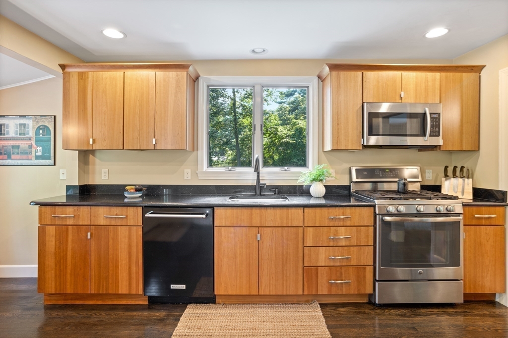16 Lowell Road North Reading, MA 01864 - Photo 8 of 25 Gallery Image 8