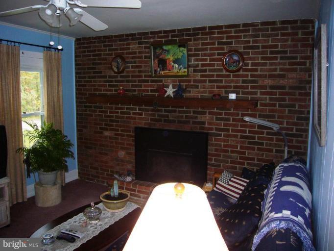 10160 High Ridge Road Laurel, MD 20723 - Photo 7 of 16 LR FROM ENTRANCE TO DINING ROOM