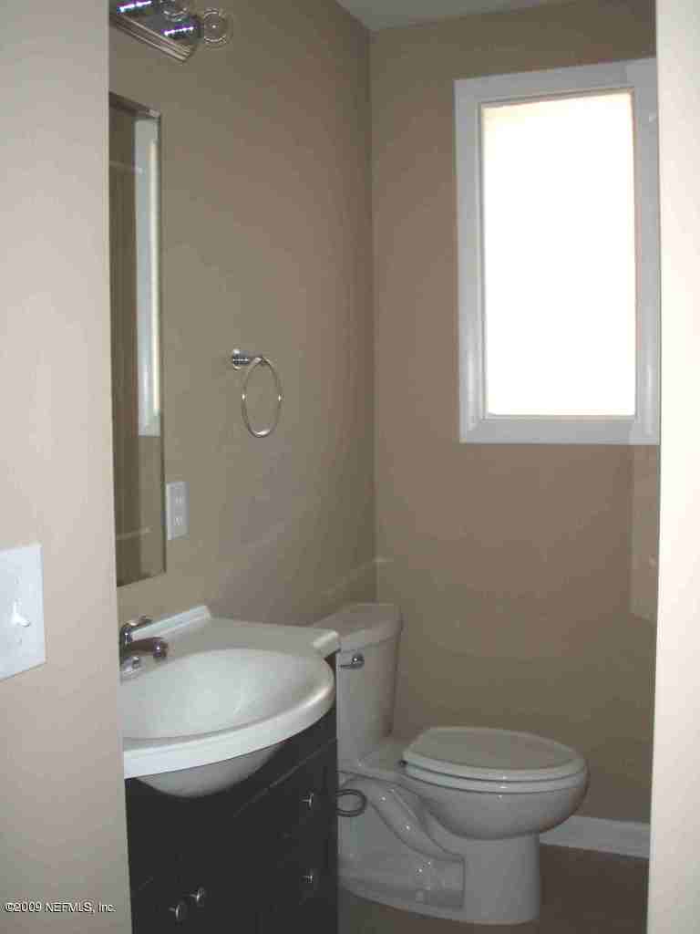 2625 Rentz Road Jacksonville, FL 32211 - Photo 3 of 6 Bath