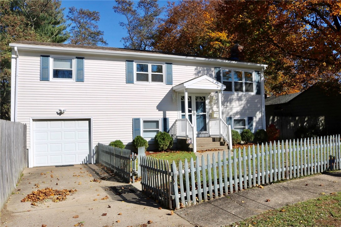 131 Lockhaven Road Warwick, RI 02889 - Photo 1 of 29