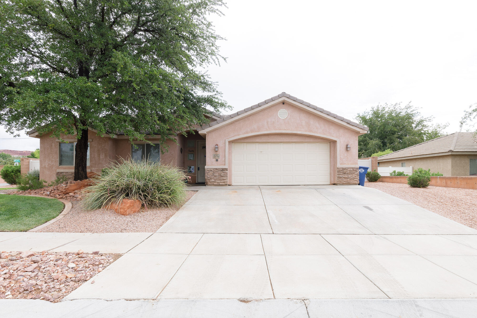 1792 North 2130th Street West St. George, UT 84770 - Photo 1 of 1 1792 N 2130 W-Janis Capsin-01