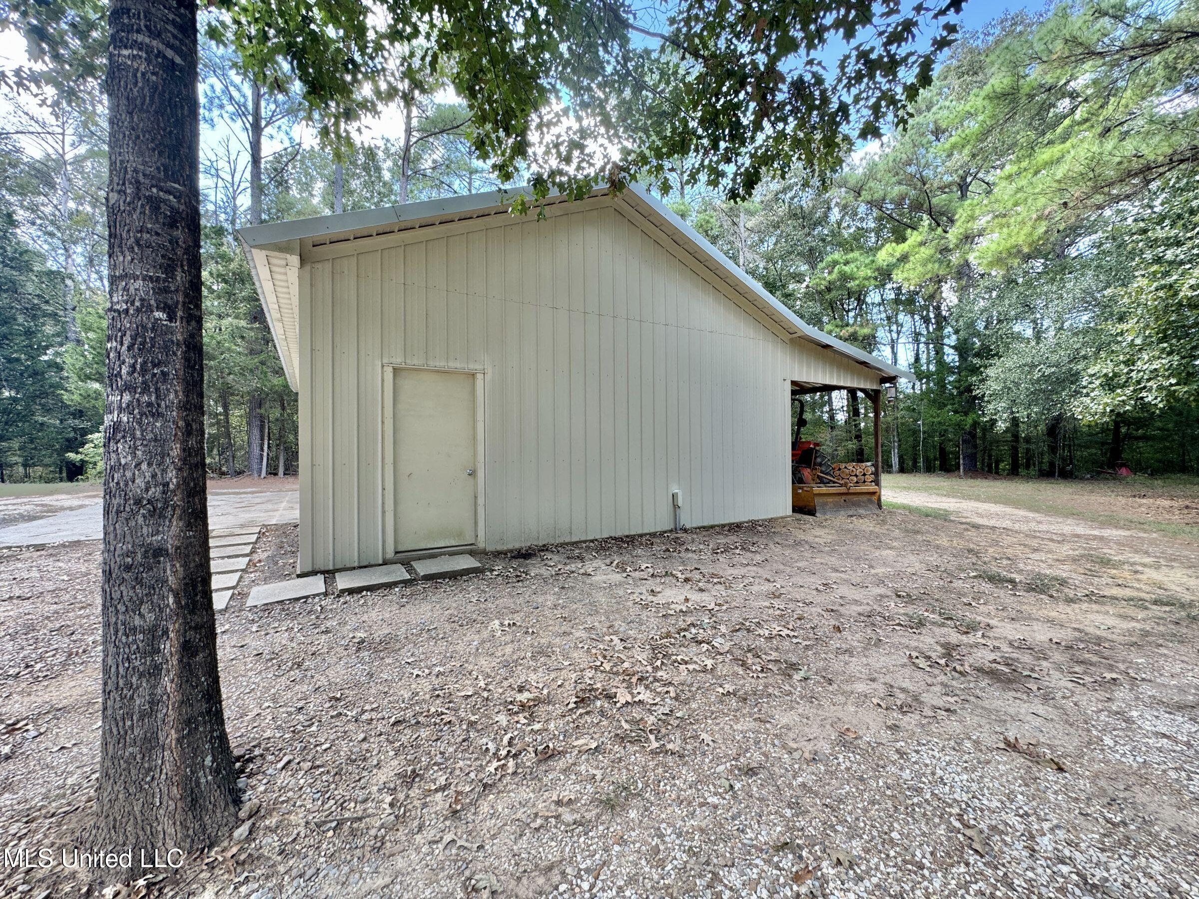 2378 John Warren Road Bolton, MS 39041 - Photo 52 of 153 5hinds35