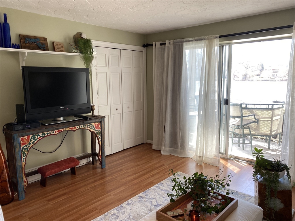 32 Hamilton Road, Unit 107 Arlington, MA 02474 - Photo 4 of 13