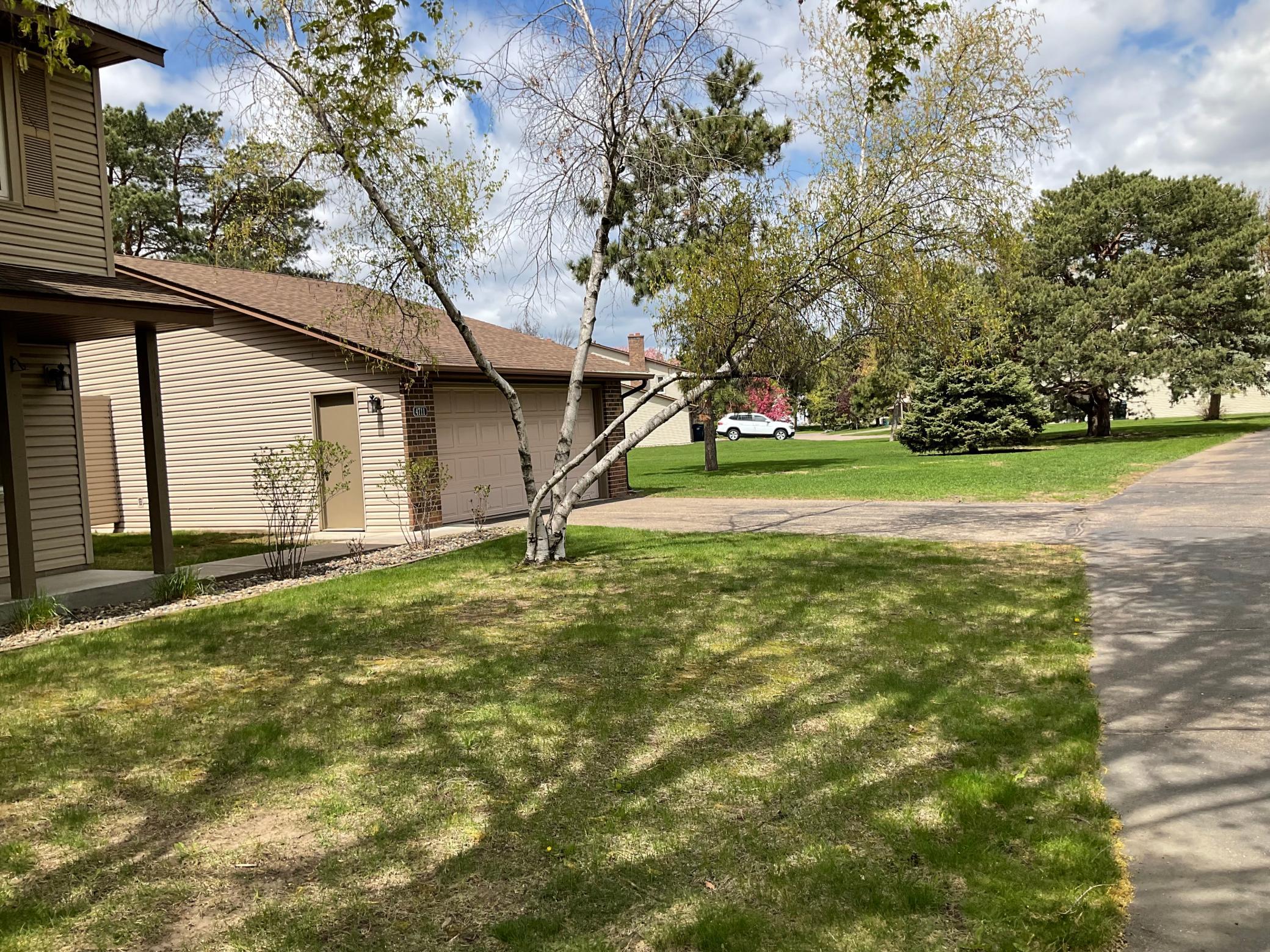 4711 Lund Point Eagan, MN 55122 - Photo 5 of 25