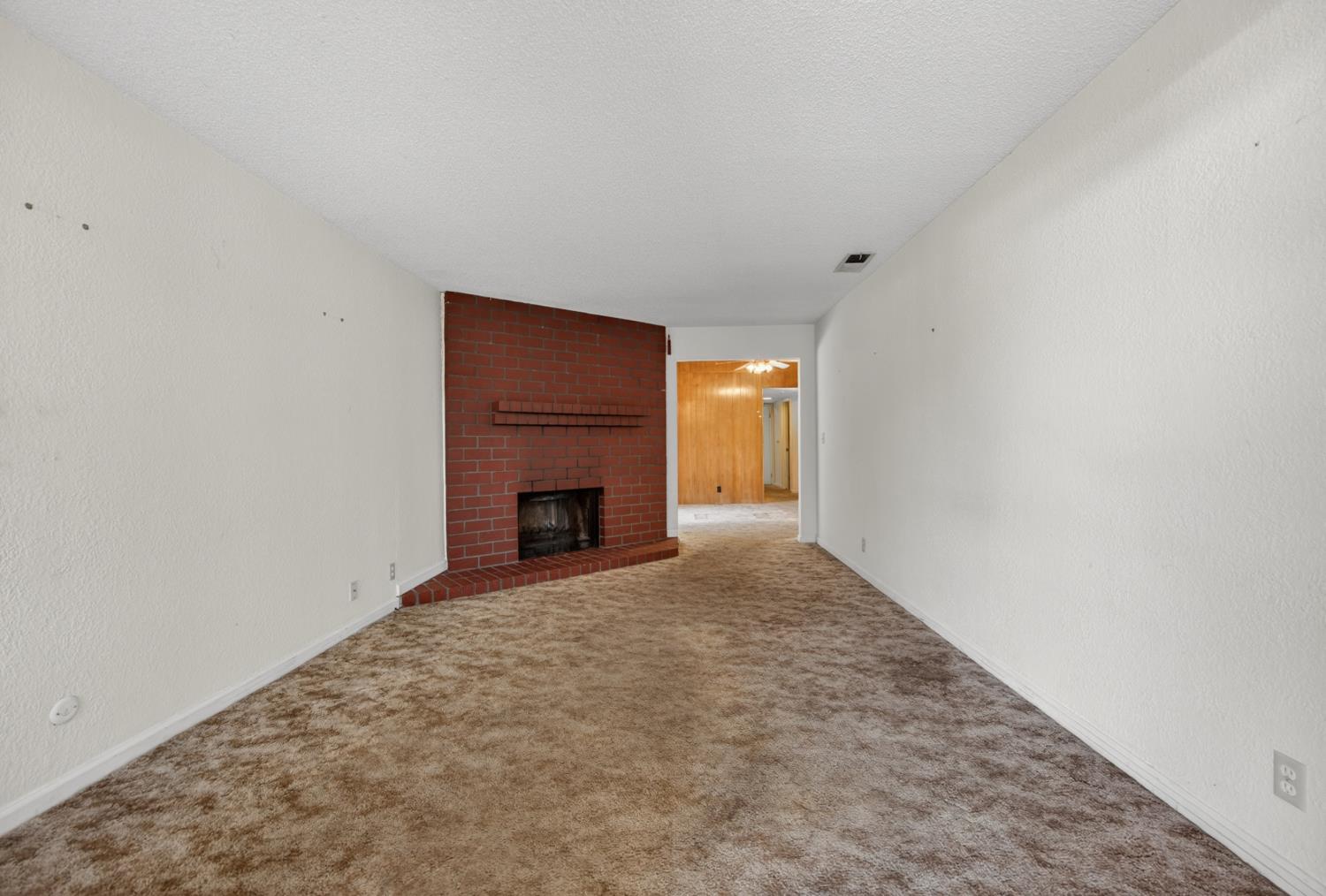 5201 Shereen Court Sacramento, CA 95841 - Photo 7 of 69