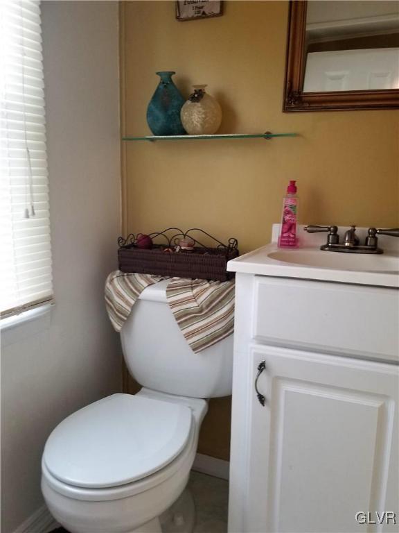 1571 Valley Road Bethlehem, PA 18018 - Photo 11 of 34 Gallery Image 11
