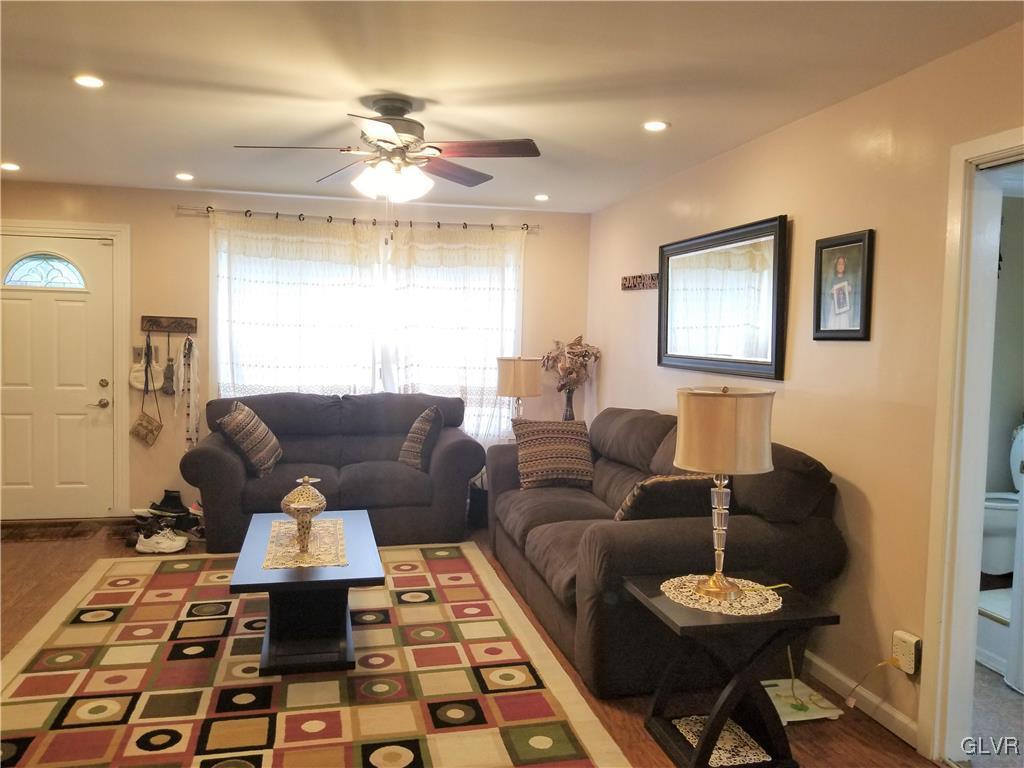 1571 Valley Road Bethlehem, PA 18018 - Photo 4 of 34 Gallery Image 4