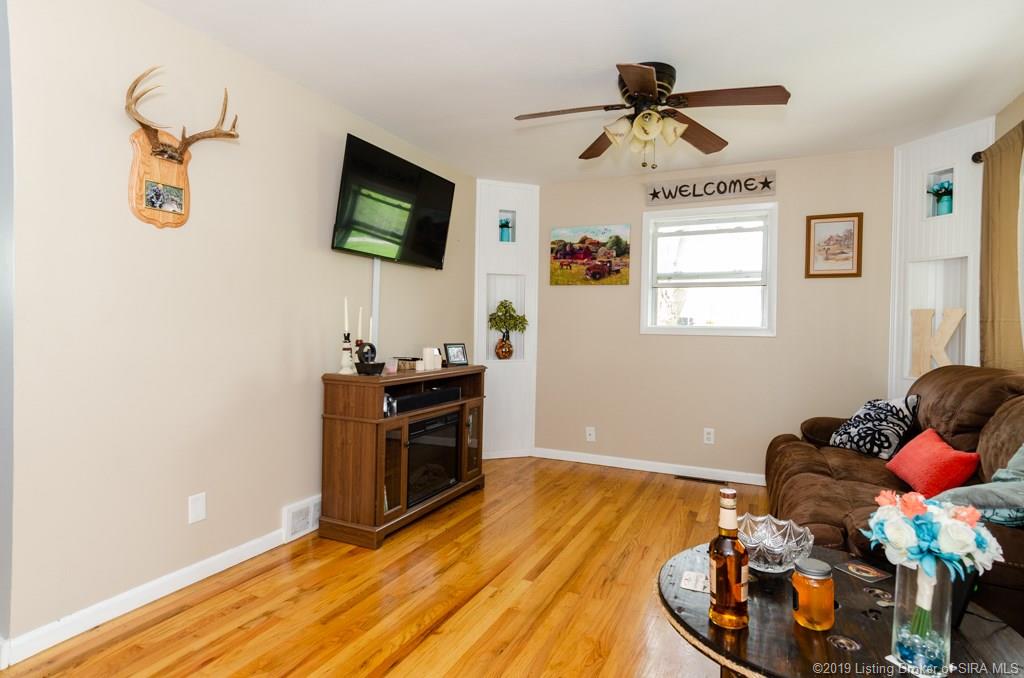 7341 Pekin Road Greenville, IN 47124 - Photo 6 of 28 Gallery Image 6