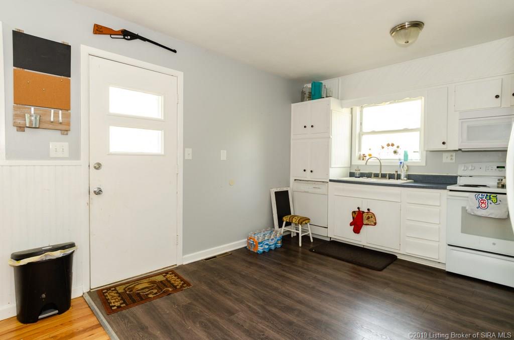 7341 Pekin Road Greenville, IN 47124 - Photo 9 of 28 Gallery Image 9