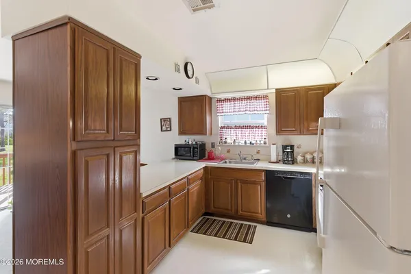 $329,900 | 71 Winterton Drive, Toms River, NJ 08757