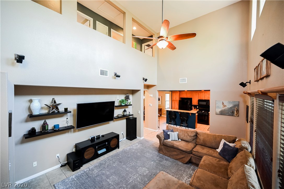 8056 Aztec Basin Avenue Las Vegas, NV 89131 - Photo 11 of 37