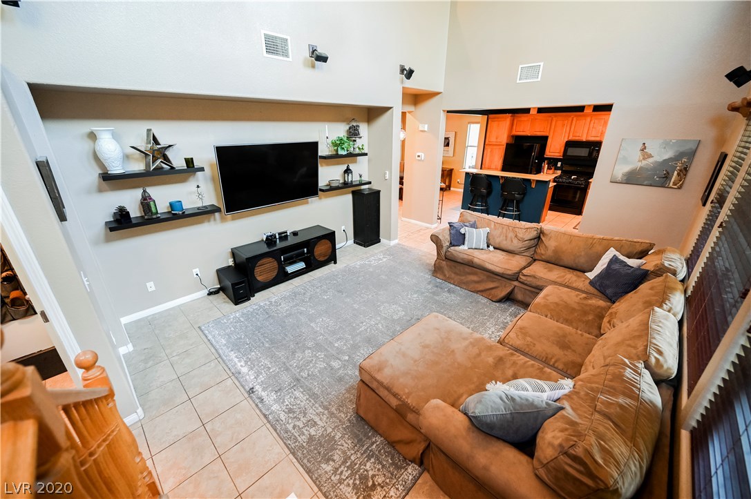 8056 Aztec Basin Avenue Las Vegas, NV 89131 - Photo 12 of 37