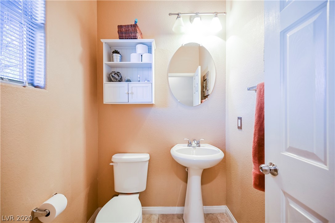 8056 Aztec Basin Avenue Las Vegas, NV 89131 - Photo 14 of 37