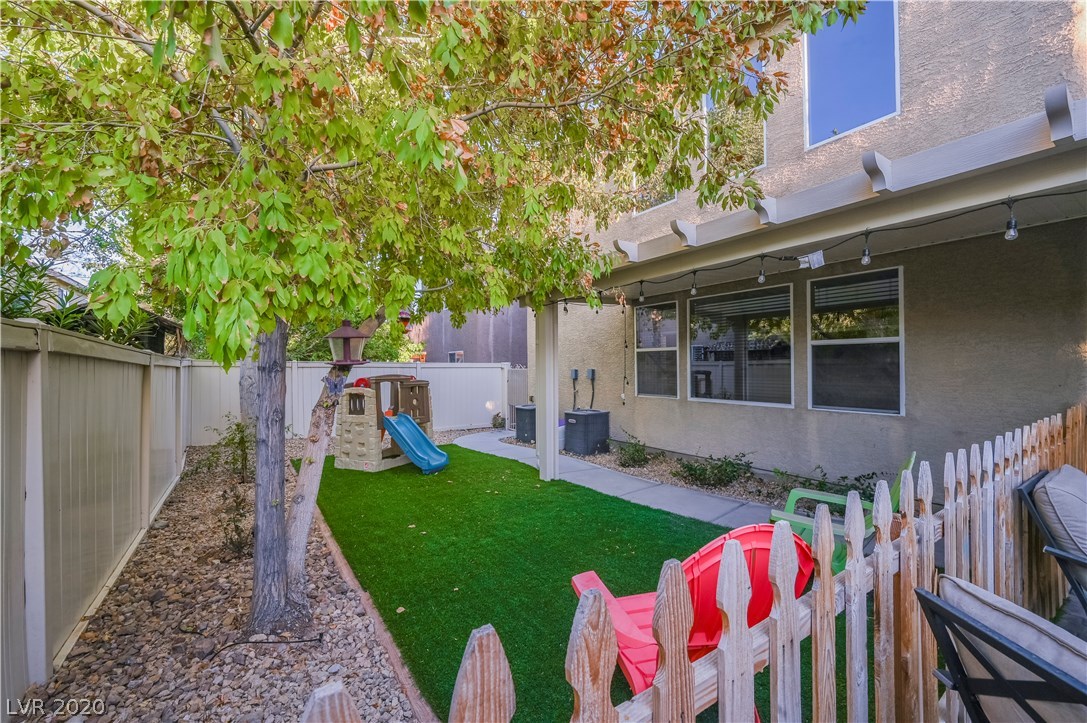 8056 Aztec Basin Avenue Las Vegas, NV 89131 - Photo 31 of 37