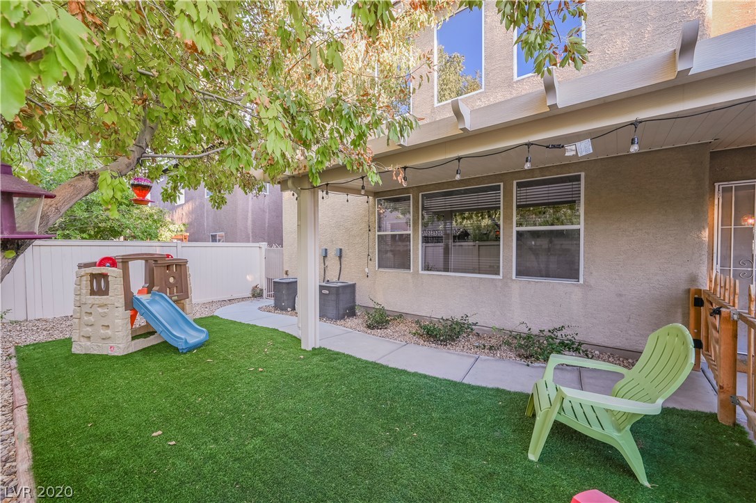 8056 Aztec Basin Avenue Las Vegas, NV 89131 - Photo 32 of 37