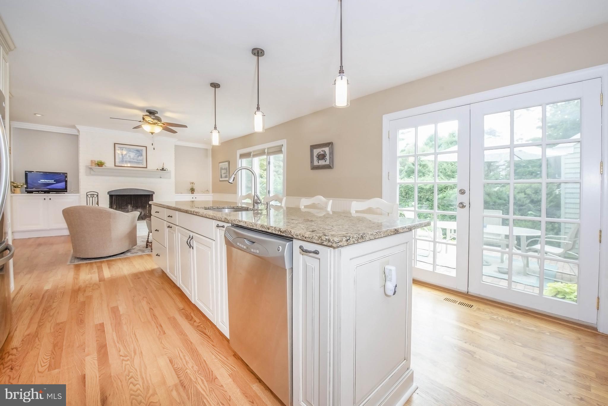 700 Fawn Road Newark, DE 19711 - Photo 18 of 38 fantastic kitchen with granite island bkfst bar