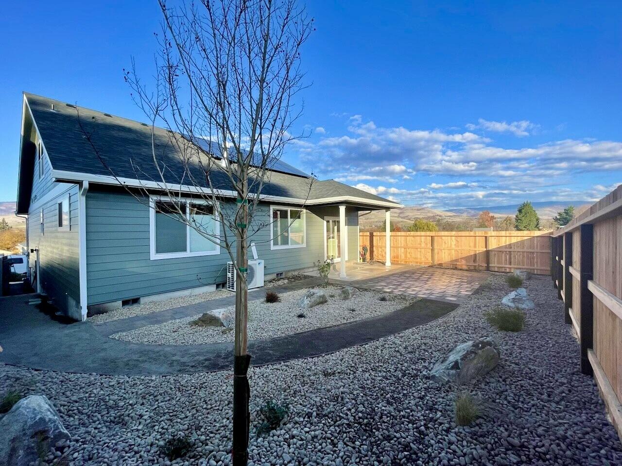 388 Randy Street Ashland, OR 97520 - Photo 24 of 30 Back Yard