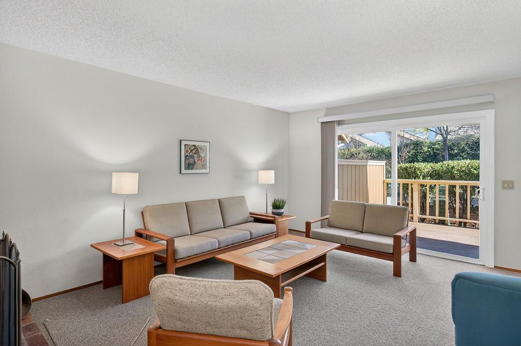 7059 Lompoc Court Citrus Heights, CA 95621 - Photo 25 of 53 a living room with furniture and a window