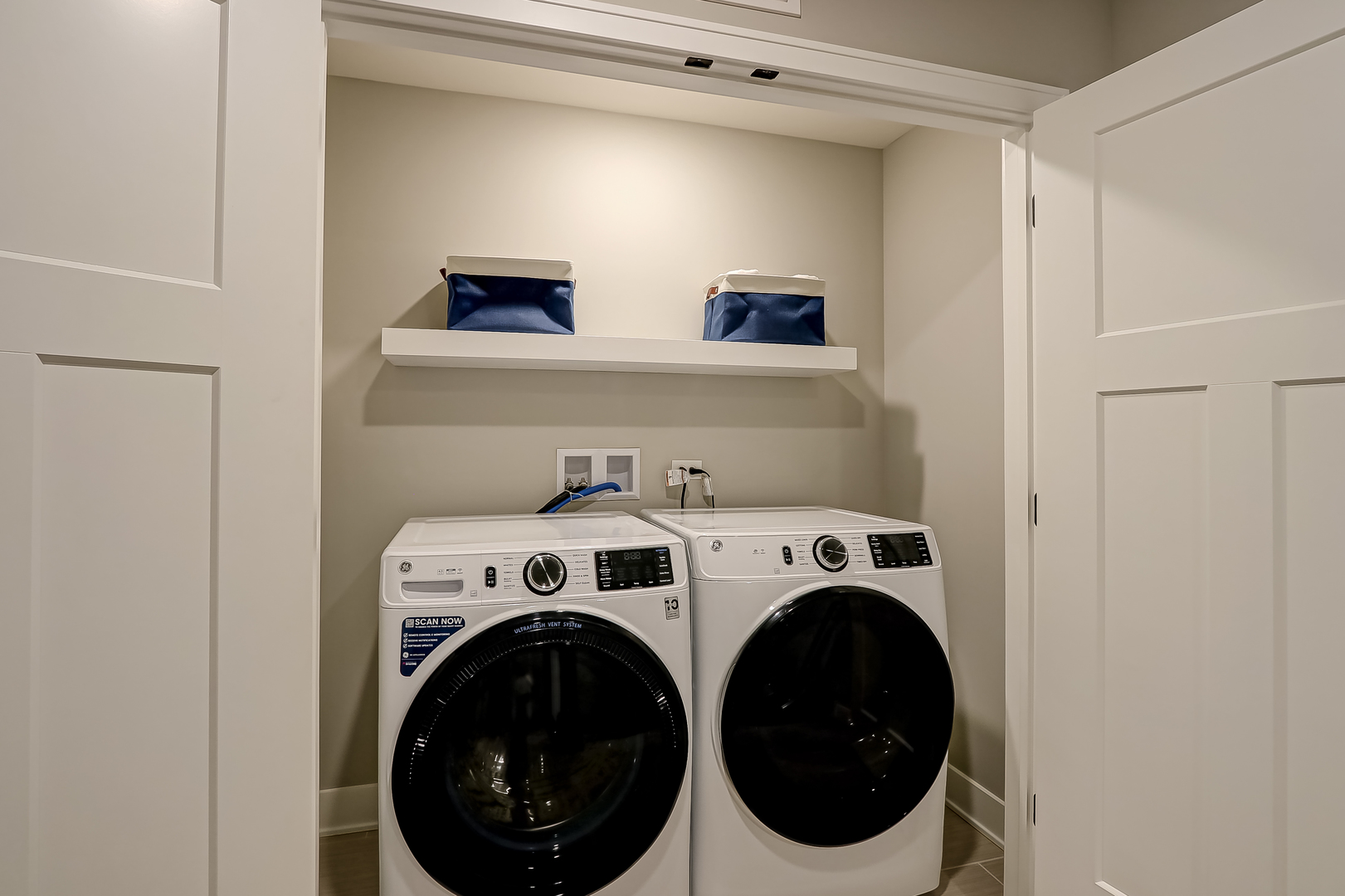 4465 Chelsea Mnr Circle Aurora, IL 60504 - Photo 30 of 30 a utility room with dryer and washer