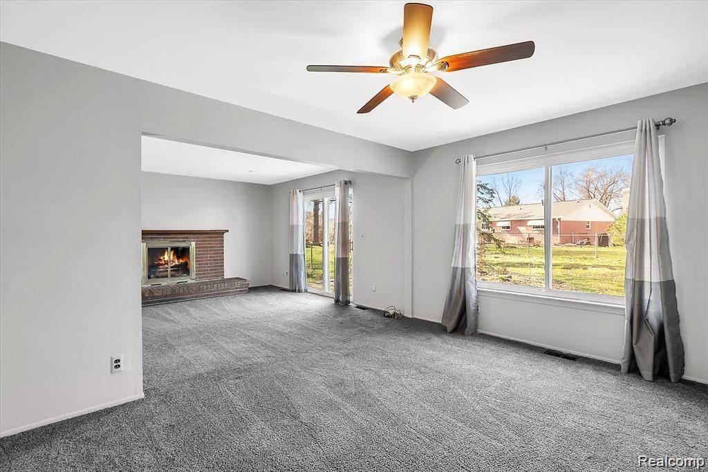 44136 Brandywyne Road Canton, MI 48187 - Photo 15 of 33 08-44136-Brandywyne-Rd-WindowStill-Real-Estate-Photography-8.jpg