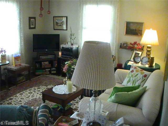 336 Spring Street Mocksville, NC 27028 - Photo 6 of 15 Den/Family/Great Room.