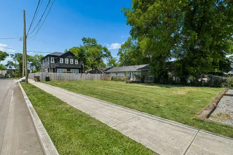 $300,000 | 4024 Delaware Avenue, Nashville, TN 37209