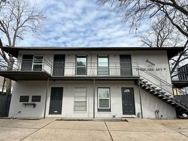 $1,100 | 202 East 30th Street, Unit 306, Austin, TX 78705