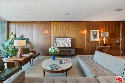 $950,000 | 8401 Fountain Avenue, Unit 8, West Hollywood, CA 90069