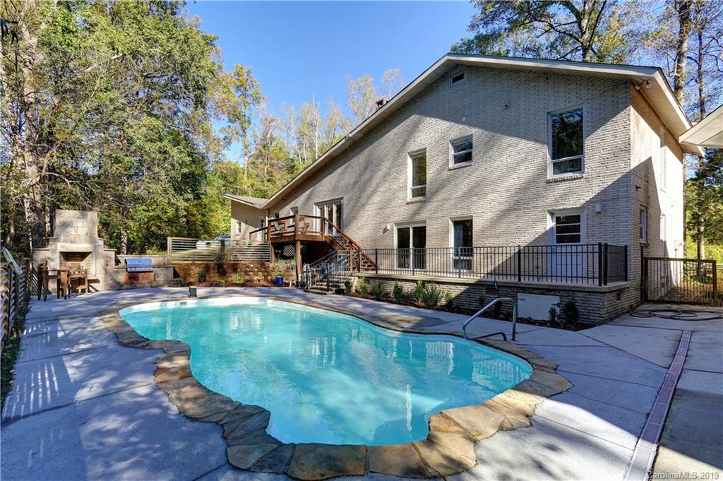 2123 Davis Road Davidson, NC 28036 - Photo 3 of 48 Gallery Image 3