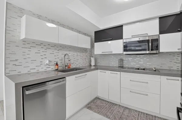 $2,600 | 4310 Village Drive, Unit D, Delray Beach, FL 33445