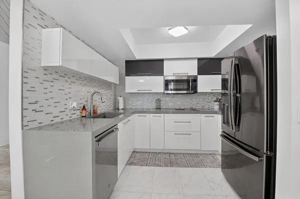 $2,600 | 4310 Village Drive, Unit D, Delray Beach, FL 33445