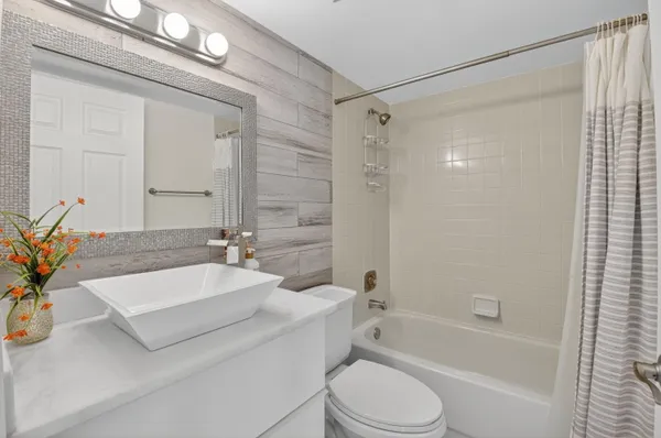 $2,600 | 4310 Village Drive, Unit D, Delray Beach, FL 33445