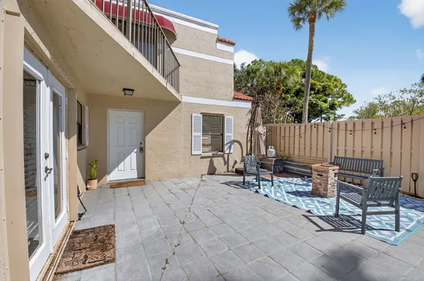 $2,600 | 4310 Village Drive, Unit D, Delray Beach, FL 33445