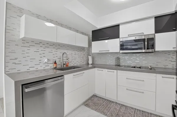 $2,600 | 4310 Village Drive, Unit D, Delray Beach, FL 33445