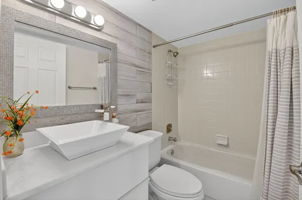 $2,600 | 4310 Village Drive, Unit D, Delray Beach, FL 33445